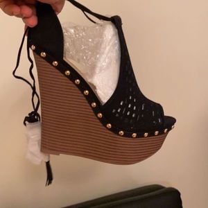 Shoes wedges